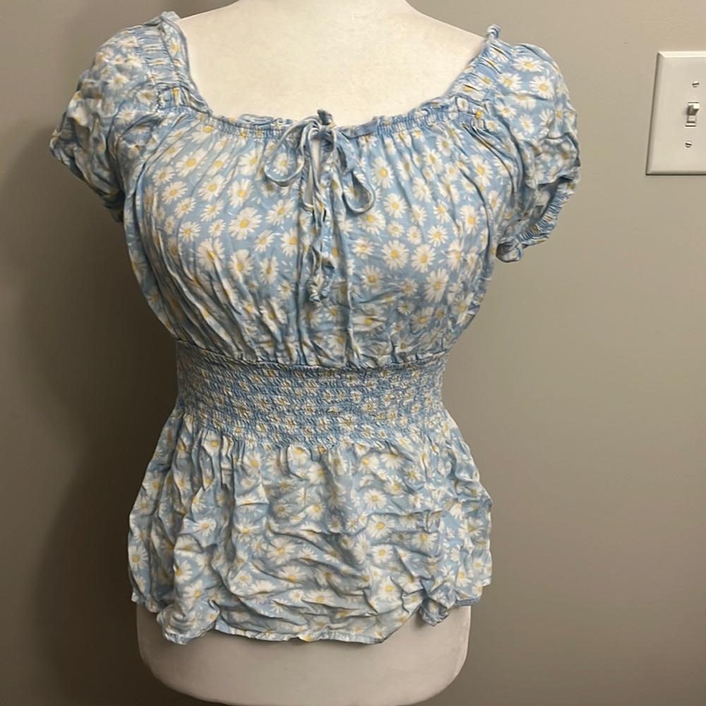 White and blue floral top